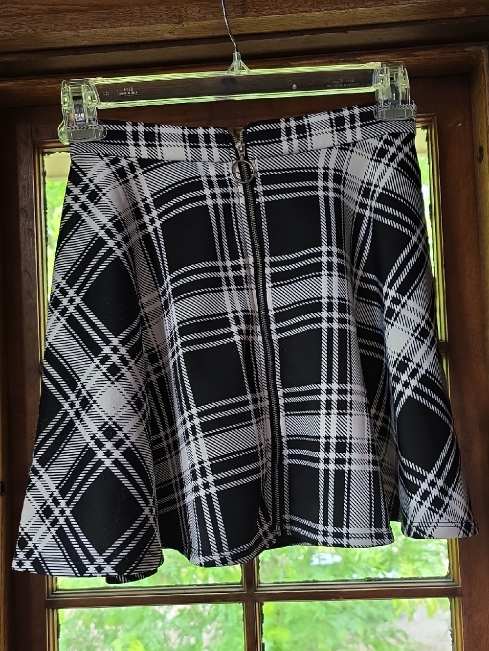 Hot Topic Black & White Plaid Circle Skirt with Front Ring Zip